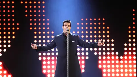 Rasel se hace grande con ‘Feel’ como Robbie Williams en la segunda Semifinal de ‘Tu cara me suena’ Rasel se hace grande con ‘Feel’ como Robbie Williams en la segunda Semifinal de ‘Tu cara me suena’
