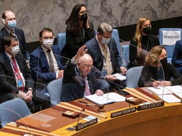 El Embajador de Rusia ante la ONU, Vassily Nebenzia, ejerce el poder de veto