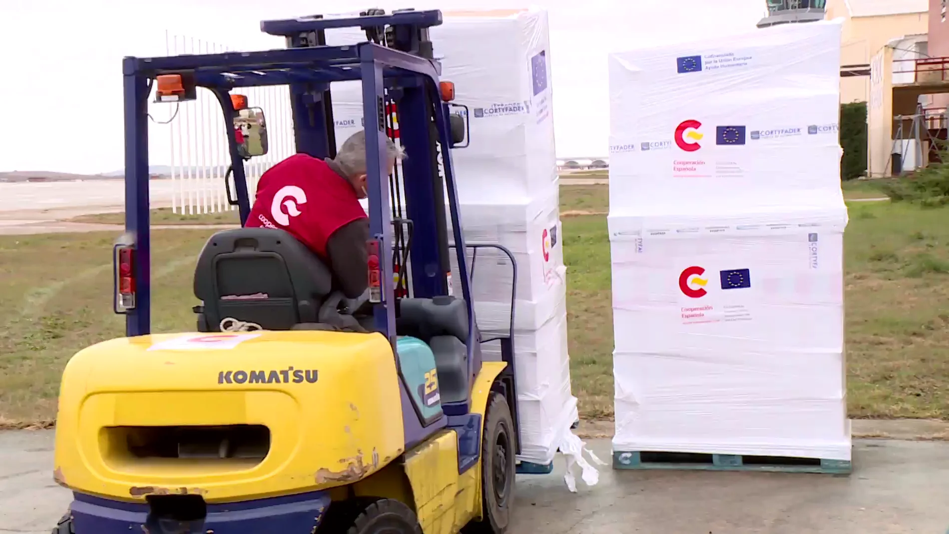 España envía el primer paquete de material de necesidad básica a Ucrania este sábado