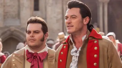 Josh Gad y Luke Evans en 'La Bella y la Bestia' Josh Gad y Luke Evans en 'La Bella y la Bestia'