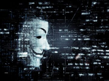 Anonymous prosigue con su ciberguerra a Rusia: hackea la televisión rusa y transmite el himno de Ucrania
