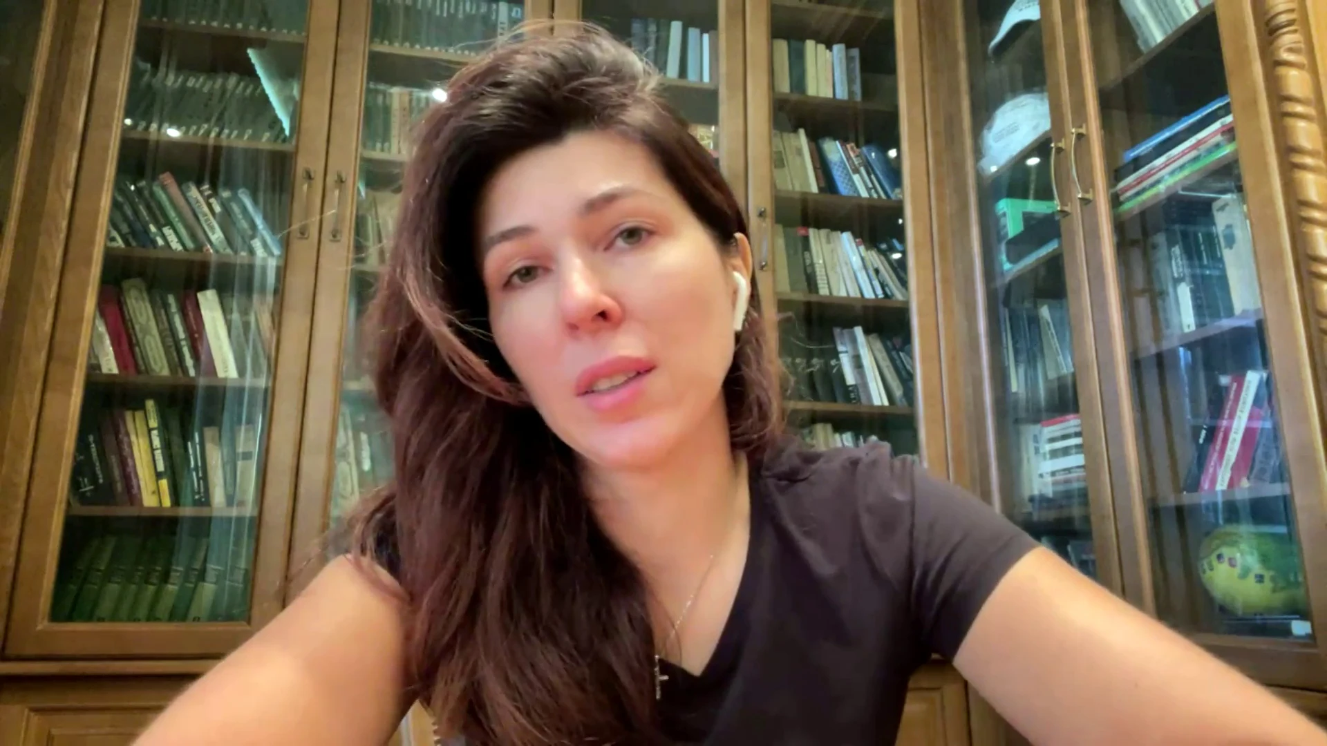 Natasha Ivzhenko, una de los miles de ucranianos que han huido de Kiev: "No tengo miedo a la guerra, sino a despertar con pasaporte ruso" Natasha Ivzhenko, una de los miles de ucranianos que han huido de Kiev: "No tengo miedo a la guerra, sino a despertar con pasaporte ruso"