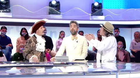 Momentazo: Roberto Leal, Manuel Bandera y El Selu, una chirigota de lujo por Carnaval Momentazo: Roberto Leal, Manuel Bandera y El Selu, una chirigota de lujo por Carnaval