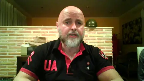 El testimonio de un español que logra salir de Ucrania: "Ha sido todo muy rocambolesco y una angustia tremenda" El testimonio de un español que logra salir de Ucrania: "Ha sido todo muy rocambolesco y una angustia tremenda"