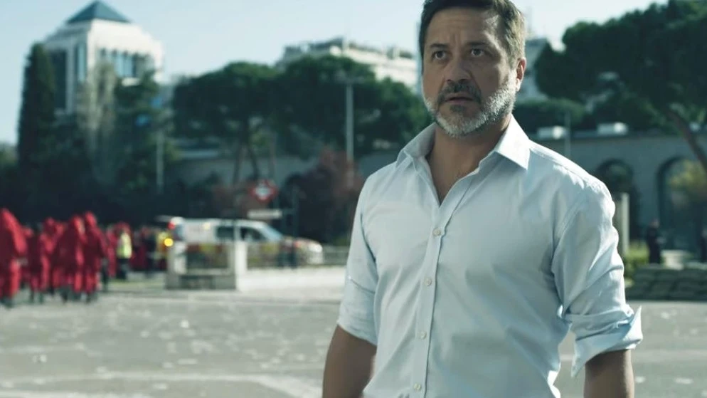 Enrique Arce en 'La Casa de Papel' Enrique Arce en 'La Casa de Papel'