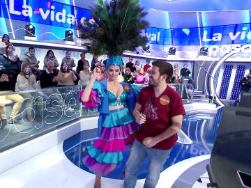 ‘La vida es un Carnaval’ para Orestes gracias a Celia Cruz: ¡así baila salsa con Adriana Abenia! 