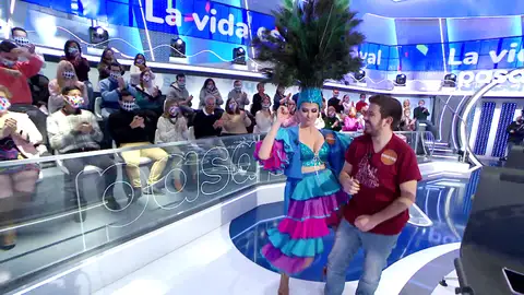 ‘La vida es un Carnaval’ para Orestes gracias a Celia Cruz: ¡así baila salsa con Adriana Abenia! ‘La vida es un Carnaval’ para Orestes gracias a Celia Cruz: ¡así baila salsa con Adriana Abenia!