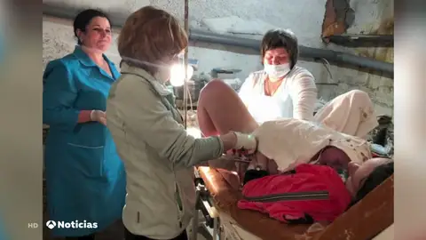 El sorprendente nacimiento de un bebé en el metro de Kiev bajo el asedio del bombardeo ruso El sorprendente nacimiento de un bebé en el metro de Kiev bajo el asedio del bombardeo ruso