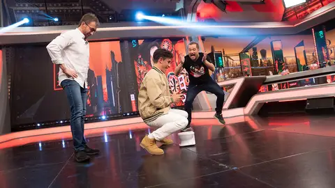 ¡Un retrete a distancia! El Monaguillo sorprende a Marc Márquez con su nueva adquisición Con El Monaguillo