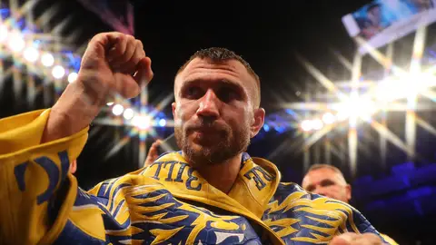 El boxeador Vasiliy Lomachenko se une al batallón de Ucrania en la guerra contra Rusia El boxeador Vasiliy Lomachenko se une al batallón de Ucrania en la guerra contra Rusia