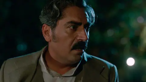 Gaffur termina con la vida de Hatip Gaffur termina con la vida de Hatip