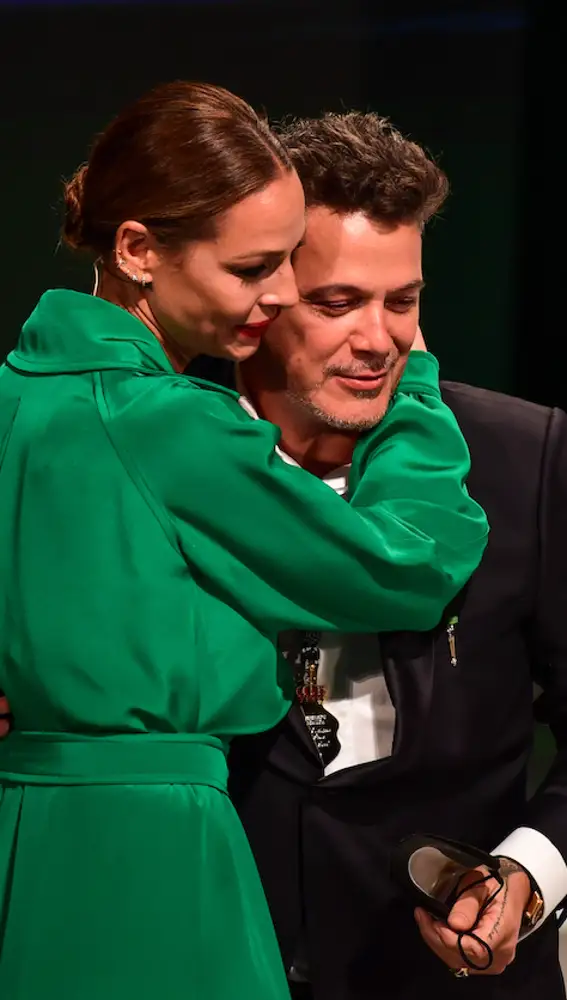 Eva González y Alejandro Sanz