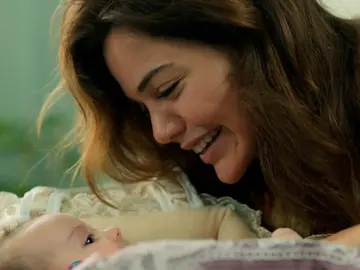El reencuentro más esperado: Züleyha vuelve a ver a sus hijos El reencuentro más esperado: Züleyha vuelve a ver a sus hijos