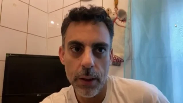 José María, un policía español y su mujer ucraniana, atrapados en Odesa: "Pedimos que nos saquen del país" José María, un policía español y su mujer ucraniana, atrapados en Odesa: "Pedimos que nos saquen del país"