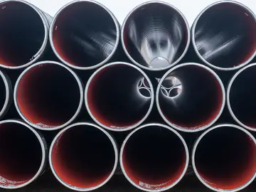 Imagen de archivo de varios tubos empleados en la construcción de un gasducto
