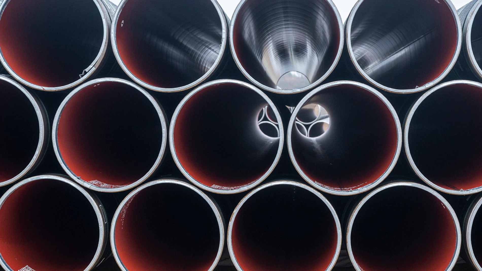 Imagen de archivo de varios tubos empleados en la construcción de un gasducto