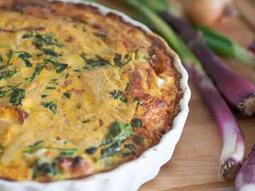 Pastel de verduras al microondas: come sano si solo tienes 10 minutos para cocinar Pastel de verduras al microondas: come sano si solo tienes 10 minutos para cocinar