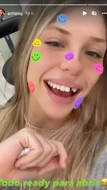 Anita Matamoros en el dentista Anita Matamoros