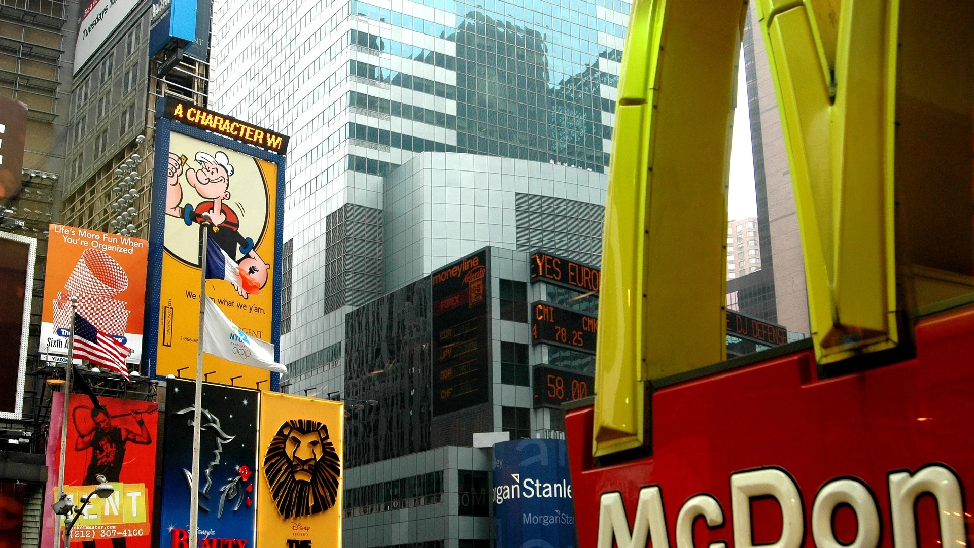 McDonald&acute;s cierra temporalmente sus 850 restaurantes de Rusia