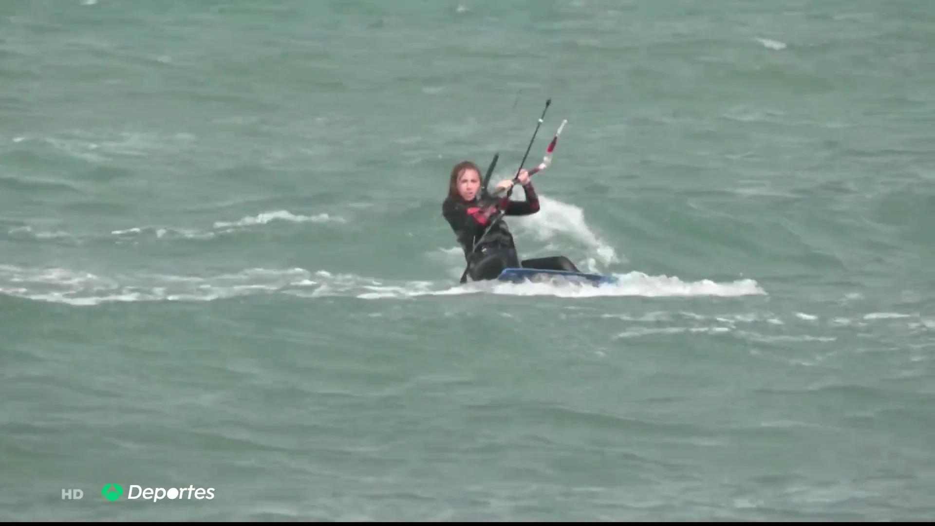 Kitesurf: el deporte para romper tabúes en Argelia Kitesurf: el deporte para romper tabúes en Argelia