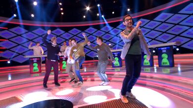 ¡Desmadre en ‘Boom’! Los ‘Sindulfos’ se desatan bailando el mejor techno de Paco Pil 