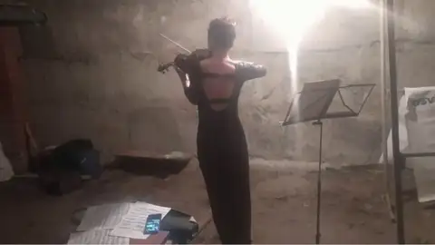 Violinista. Violinista.