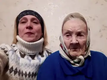 Oksana, una mujer que ha vuelto a Ucrania para cuidar a su abuela de 100 años: &quot;Necesitamos pañales y chalecos antibalas&quot;
