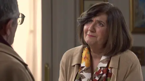 Carmen se confiesa ante Quintero: “Provoqué el incendio para evitar que Uriarte le contara la verdad a Raúl” Carmen se confiesa ante Quintero: “Provoqué el incendio para evitar que Uriarte le contara la verdad a Raúl”