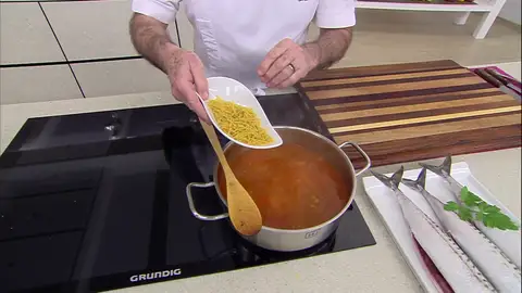 Añade los fideos Añade los fideos
