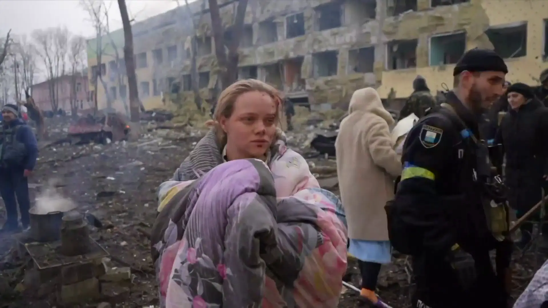 Marianna Podgurskaya tras el bombardeo en Mariúpol Marianna Podgurskaya tras el bombardeo en Mariúpol