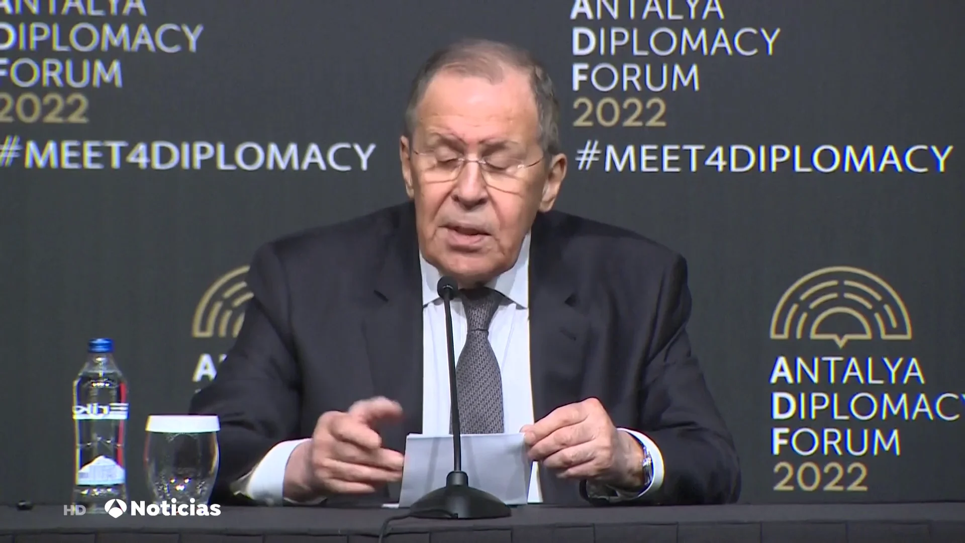 La reunión entre Lavrov y Kuleba termina sin avances para un alto al fuego y Rusia avisa a Occidente: "Sabemos que nos traicionará" La reunión entre Lavrov y Kuleba termina sin avances para un alto al fuego y Rusia avisa a Occidente: "Sabemos que nos traicionará"