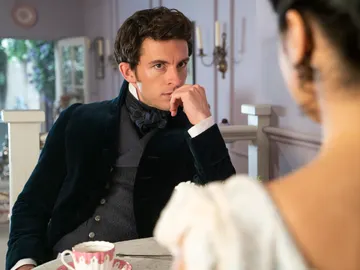 Jonathan Bailey como Anthony Bridgerton Jonathan Bailey como Anthony Bridgerton