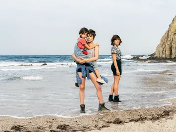 Adriana Ugarte, Cosette Silguero y María León. Adriana Ugarte, Cosette Silguero y María León.