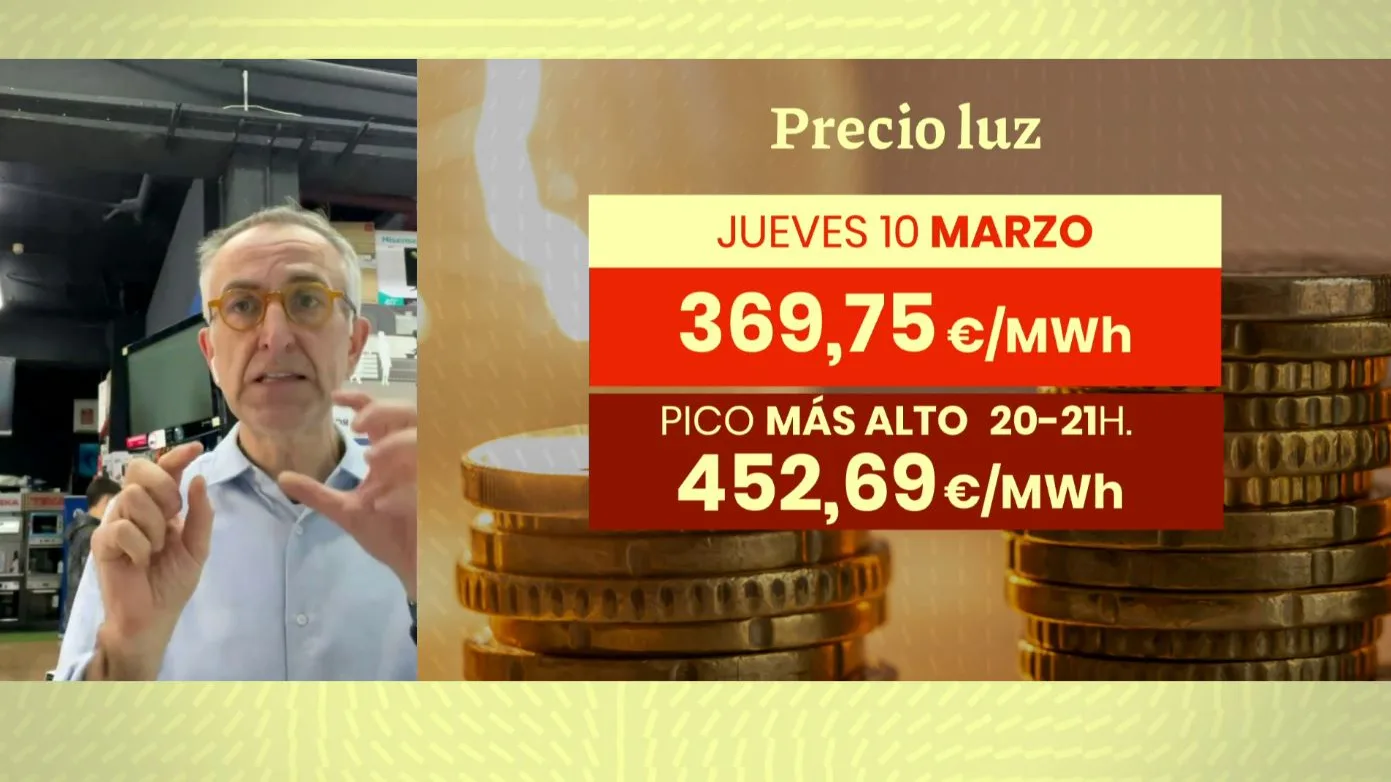 Sube la luz.