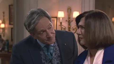 "Te espero en tu cama": Uriarte, a punto de cumplir su mayor deseo con Carmen "Te espero en tu cama": Uriarte, a punto de cumplir su mayor deseo con Carmen