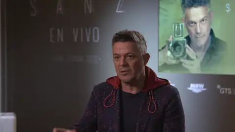Alejandro Sanz habla con Antena 3 Noticias sobre la guerra en Ucrania Alejandro Sanz habla con Antena 3 Noticias sobre la guerra en Ucrania