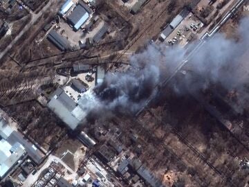 Rusia bombardea el oeste de Ucrania y se aproxima a los territorios aliados de la OTAN Rusia bombardea el oeste de Ucrania y se aproxima a los territorios aliados de la OTAN