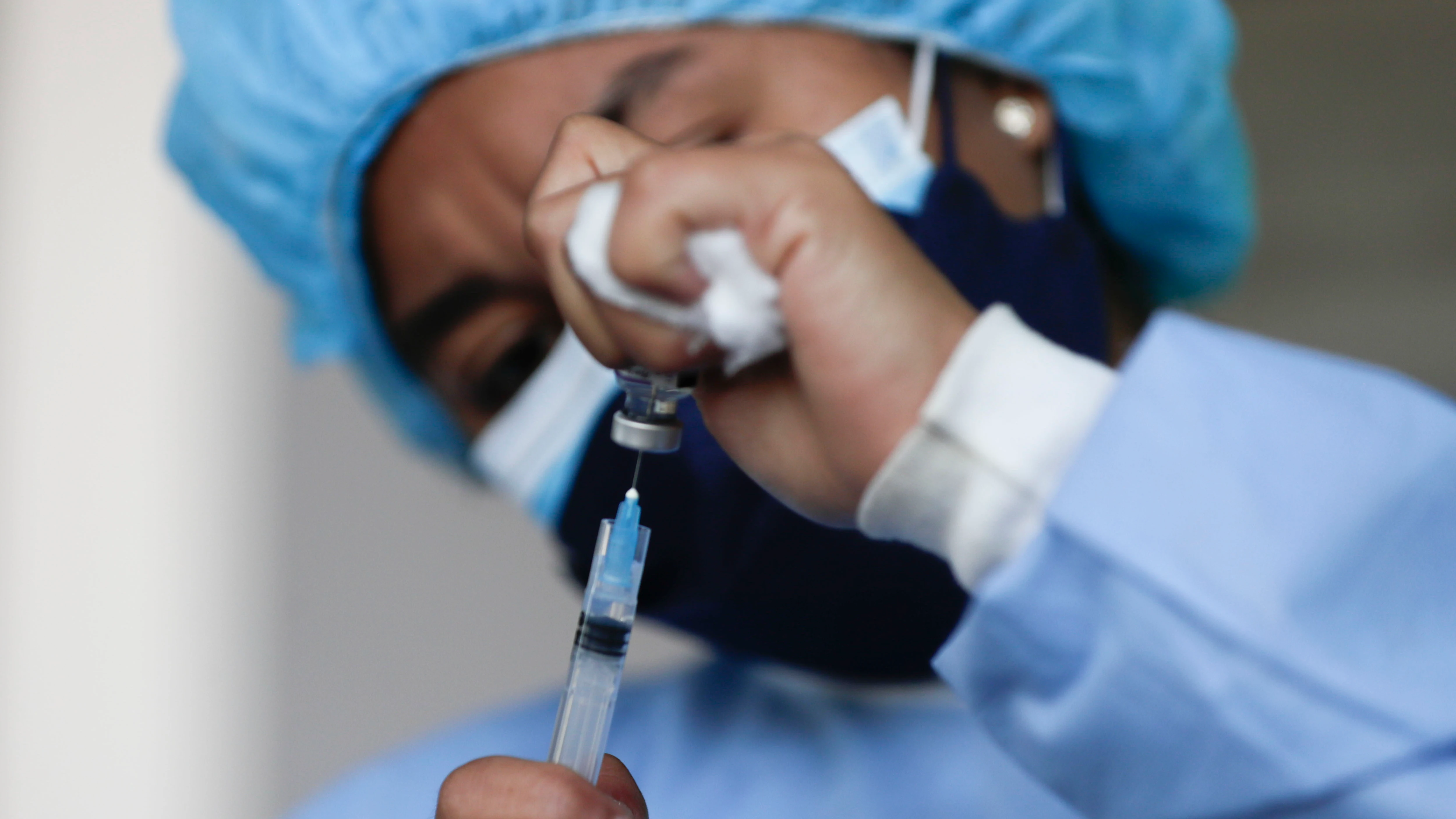 Sanidad confirma 19.849 nuevos casos de coronavirus y la incidencia sube por primera vez desde enero Sanidad confirma 19.849 nuevos casos de coronavirus y la incidencia sube por primera vez desde enero