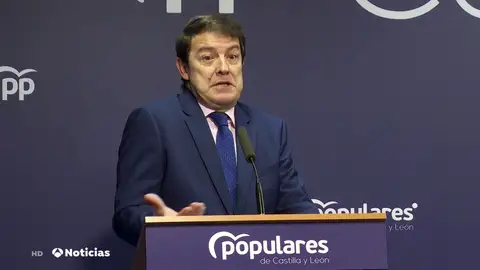La torpeza de Alfonso Fernández Mañueco para defender el pacto de Gobierno con Vox: "La inmigración ordenada es eso" La torpeza de Alfonso Fernández Mañueco para defender el pacto de Gobierno con Vox: "La inmigración ordenada es eso"