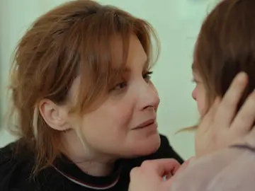 El tenso reencuentro entre Gönül y Derin: "¿Cómo has podido engañarnos?” El tenso reencuentro entre Gönül y Derin: "¿Cómo has podido engañarnos?”