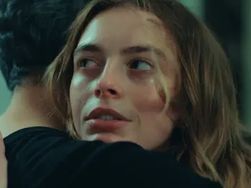 Derin chantajea a Volkan con su falso embarazo: "Solo te pido que no te divorcies de mí hasta que el bebé nazca" Derin chantajea a Volkan con su falso embarazo: "Solo te pido que no te divorcies de mí hasta que el bebé nazca"