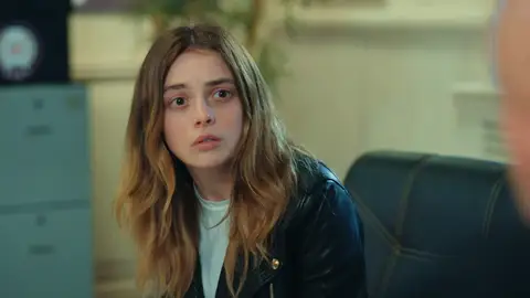 Derin acusa a Asya de haber planeado su secuestro Derin ha hablado con la policía sobre su secuestro.