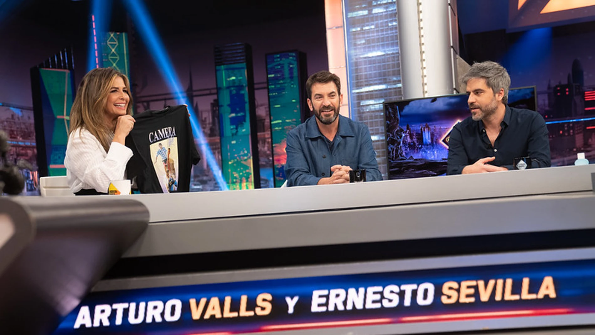 Arturo Valls y Ernesto Sevilla revelan los nuevos fichajes y cameos de &#39;Cámera café, la película&#39;: &quot;Sale el Rey Emérito&quot;