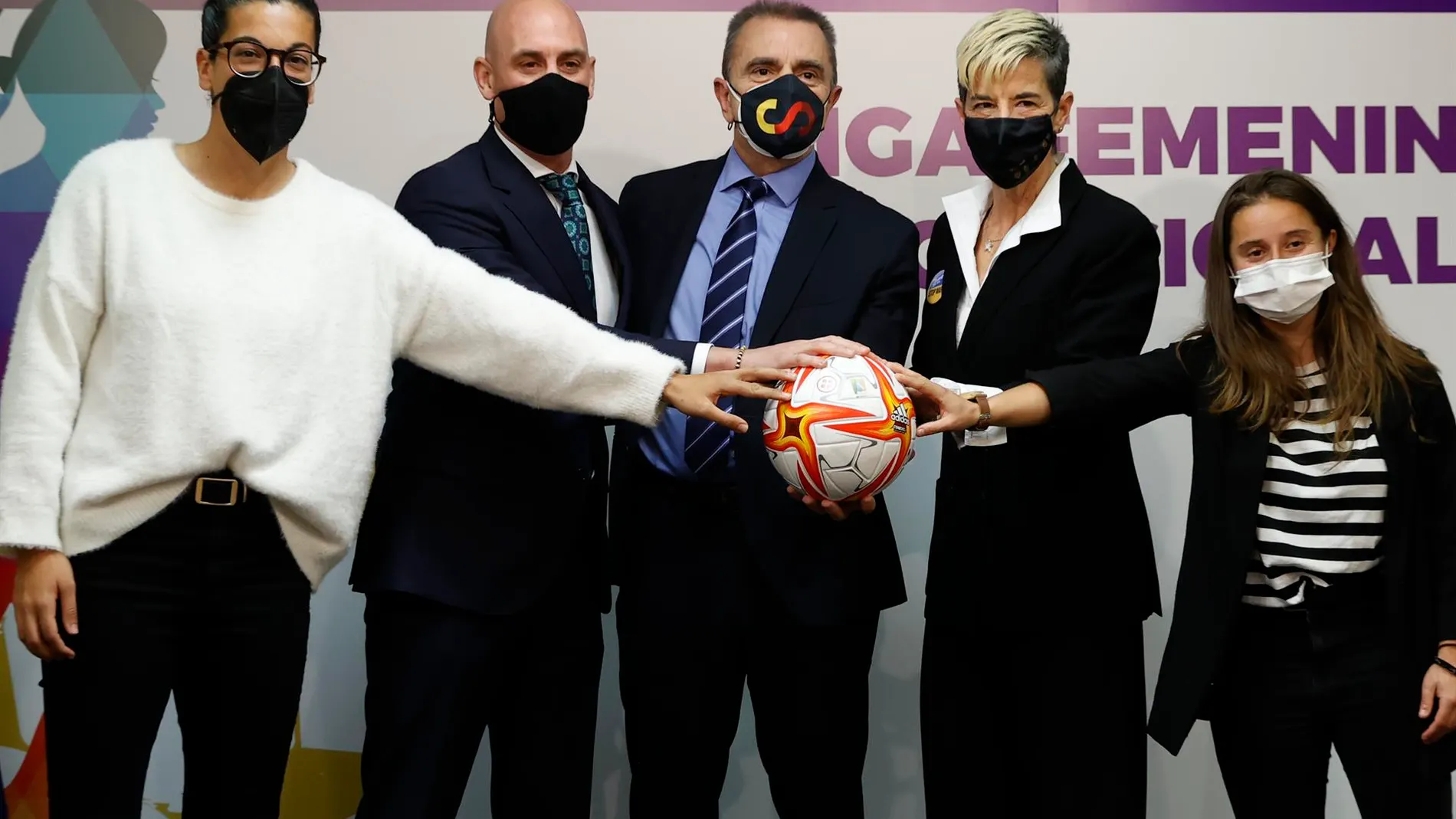 El CSD aprueba los estatutos para la profesionalización de la liga femenina de fútbol
