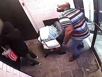 Brutal agresión a una mujer asiática de 67 años en Nueva York Brutal agresión a una mujer asiática de 67 años en Nueva York