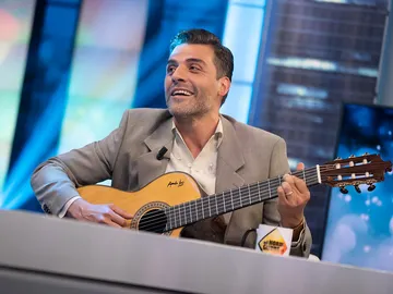 ¡De actor de Marvel a músico! Oscar Isaac conquista en ‘El Hormiguero 3.0’ tocando la guitarra ¡De actor de Marvel a músico! Oscar Isaac conquista en ‘El Hormiguero 3.0’ tocando la guitarra