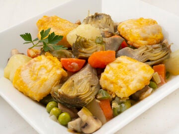Karlos Arguiñano: Receta de pescadilla rebozada con menestra de verduras