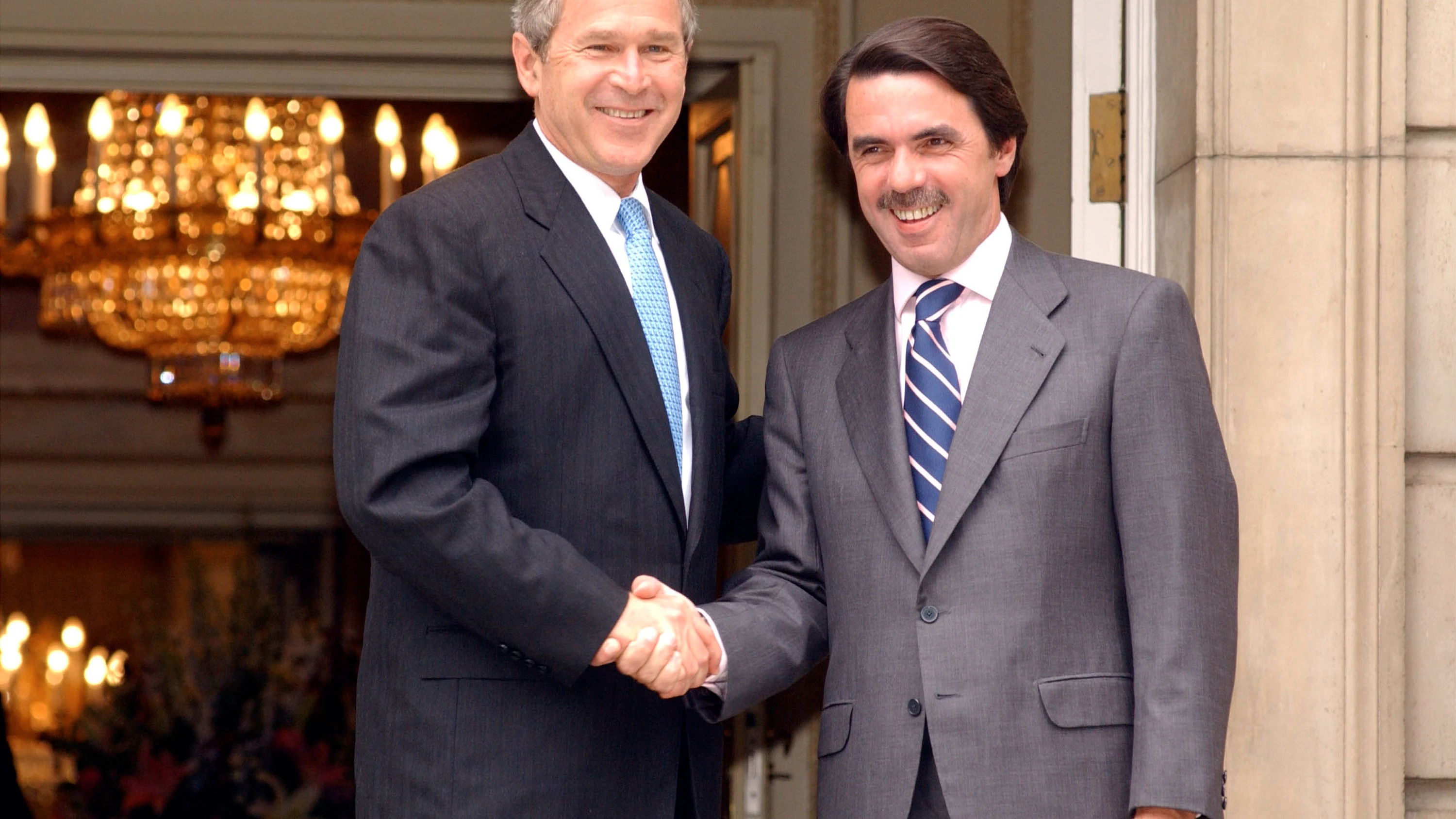 Efem&eacute;rides de hoy 16 de marzo de 2022: George W. Bush y Jose Mar&iacute;a Aznar