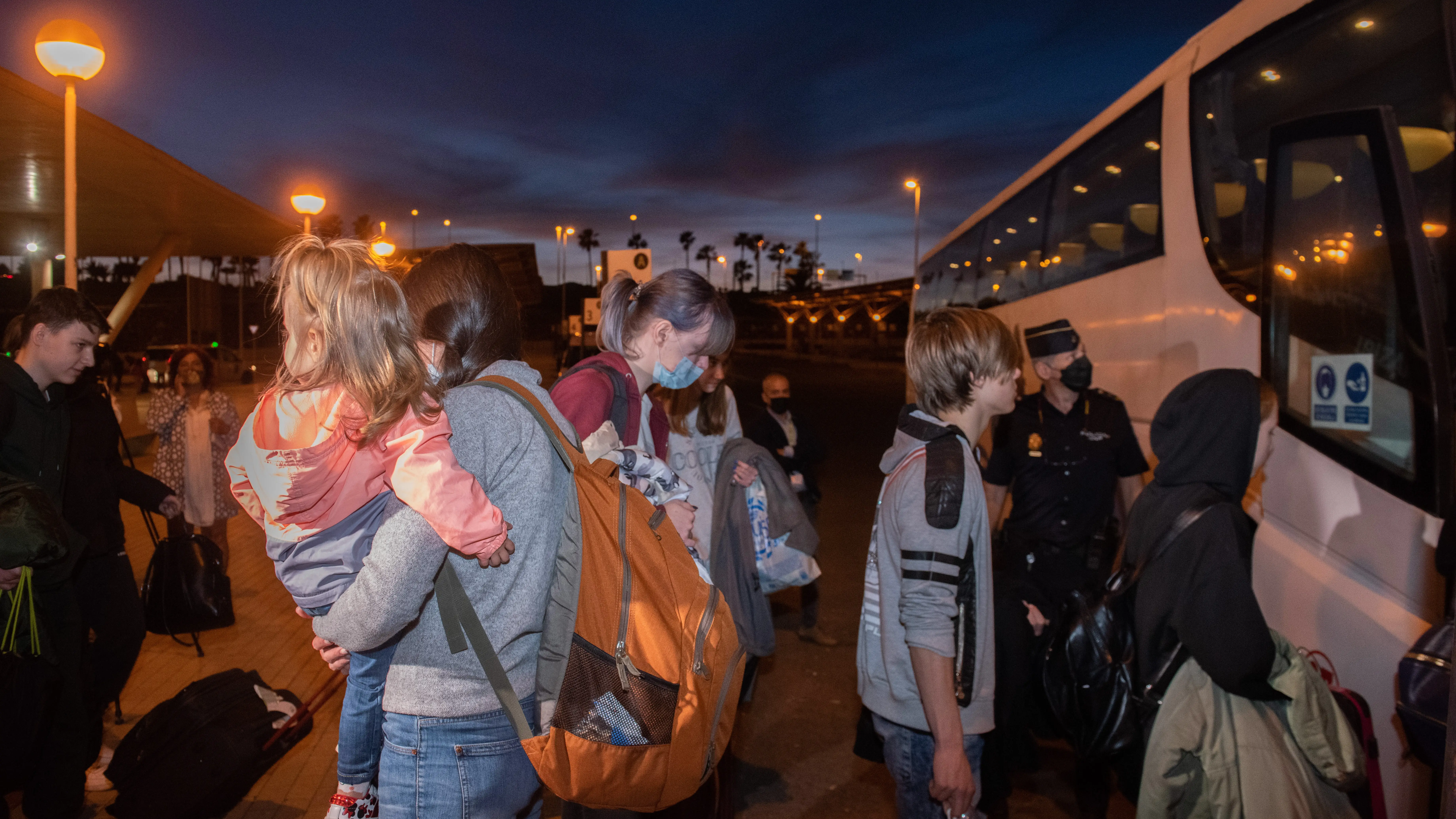 Avisos en Berlín y Varsovia por el posible tráfico de mujeres y niños refugiados de Ucrania Avisos en Berlín y Varsovia por el posible tráfico de mujeres y niños refugiados de Ucrania