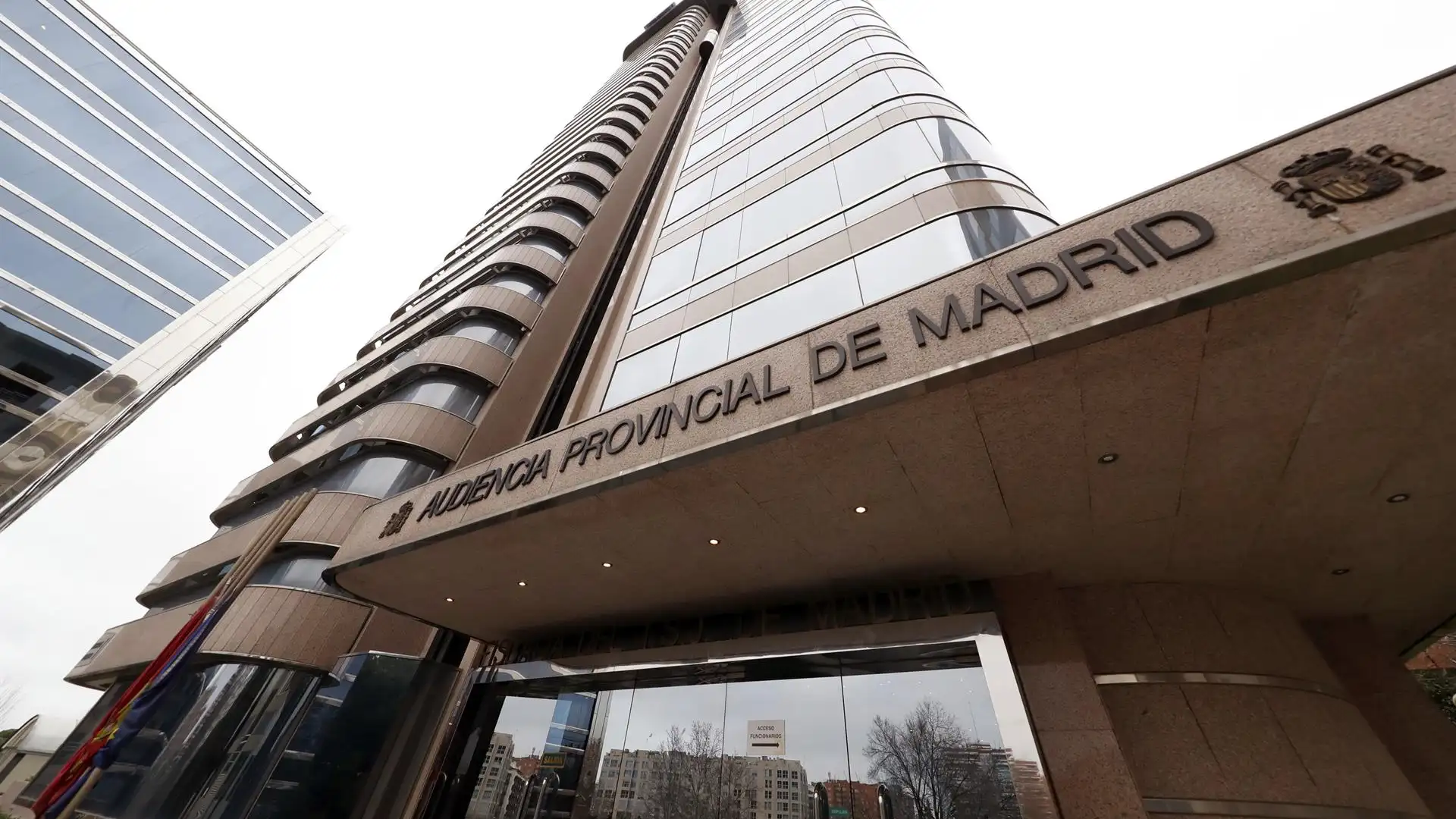 Condenan a 300 años de cárcel al mecánico que emitía violaciones a niñas en directo Condenan a 300 años de cárcel al mecánico que emitía violaciones a niñas en directo